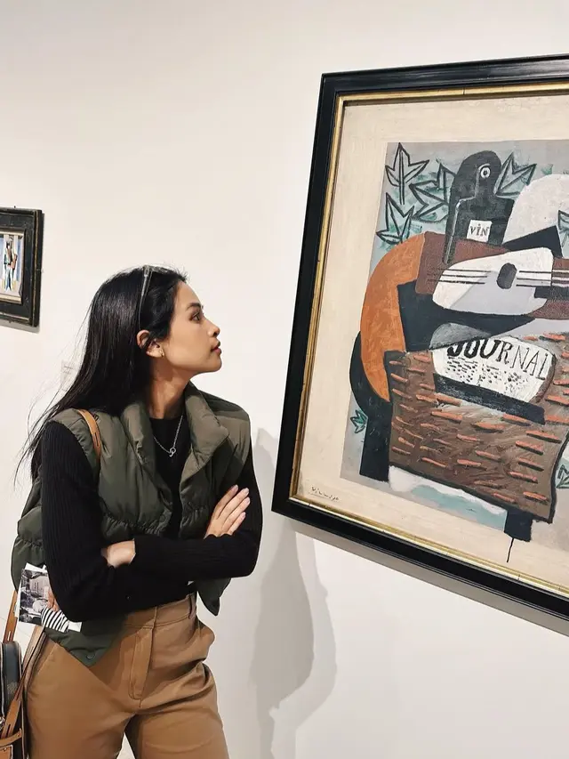 Inspirasi gaya Maudy Ayunda yang layak ditiru untuk tampil stylish dan berkelas dalam berbagai kesempatan (Instagram/@maudyayunda)