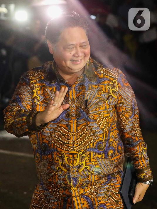 Airlangga Hartarto. Ia adalah Menteri Koordinator Bidang Perekonomian Indonesia periode 2019-2024 pada Kabinet Indonesia Maju Presiden Joko Widodo-Ma'ruf Amin. (Liputan6.com/Herman Zakharia)