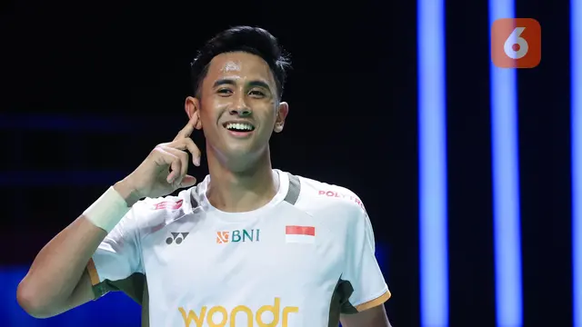 Foto: Tampil Mendominasi Atas Wakil Taiwan, Alwi Farhan Amankan 1 Tiket Final Indonesia Masters 2026