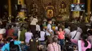 Untuk diketahui, Pagoda Shwedagon merupakan tempat beribadah bagi umat Buddha di Myanmar. Mereka akan beribadah ke tempat ini, setidaknya sekali seumur hidup mereka. (Sai Aung MAIN/AFP)