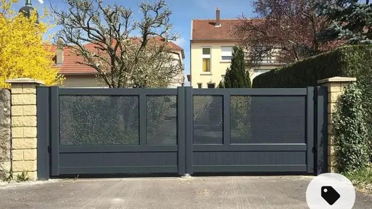 Desain Pagar Besi Ala Rumah Industrial yang Unik dan Menambah Kesan Estetis Hunian Anda