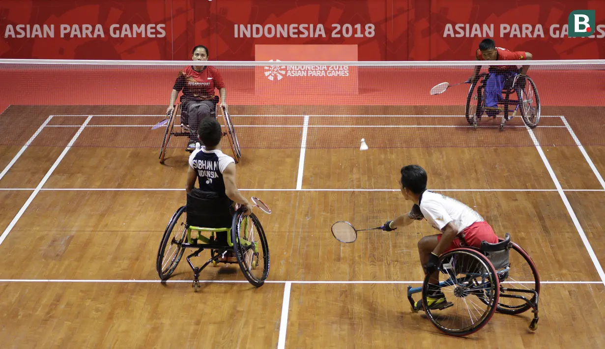 Atlet bulu tangkis Asian Para Games Indonesia melakukan latihan di Istora, GBK, Jakarta, Jumat (05/10/2018). Indonesia memasang target tinggi yaitu meraih empat medali emas. (Bola.com/M Iqbal Ichsan)