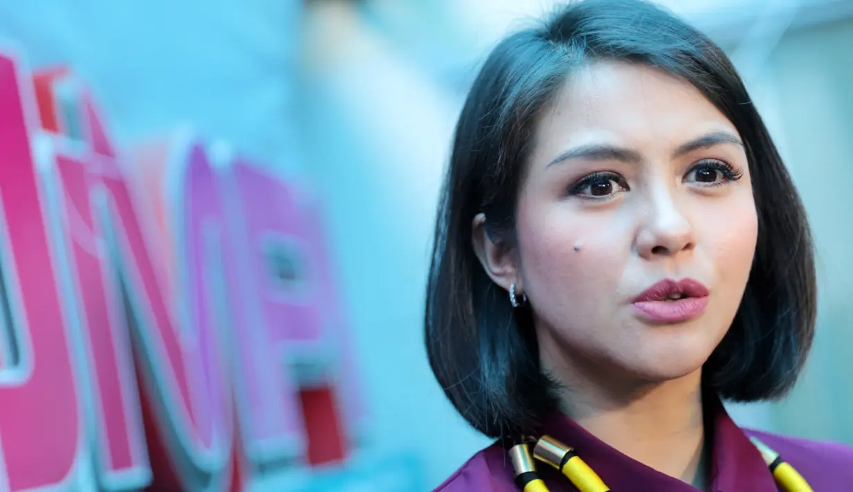 Sebelum akhirnya memutuskan mengakiri masa lajangnya, Revalina S Temat terlebih dulu menjalani tafakur atau perenungan sebelum menikah. (Adrian Putra/Bintang.com)