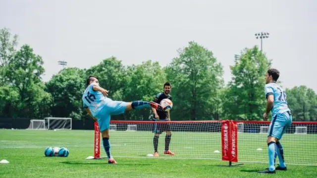Manchester City main bola tenis