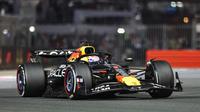 Pembalap Red Bull Racing asal Belanda, Max Verstappen, berlaga di Grand Prix Formula 1 Abu Dhabi di Sirkuit Yas Marina, Abu Dhabi, pada 7 Desember 2025. (Fadel SENNA/AFP)