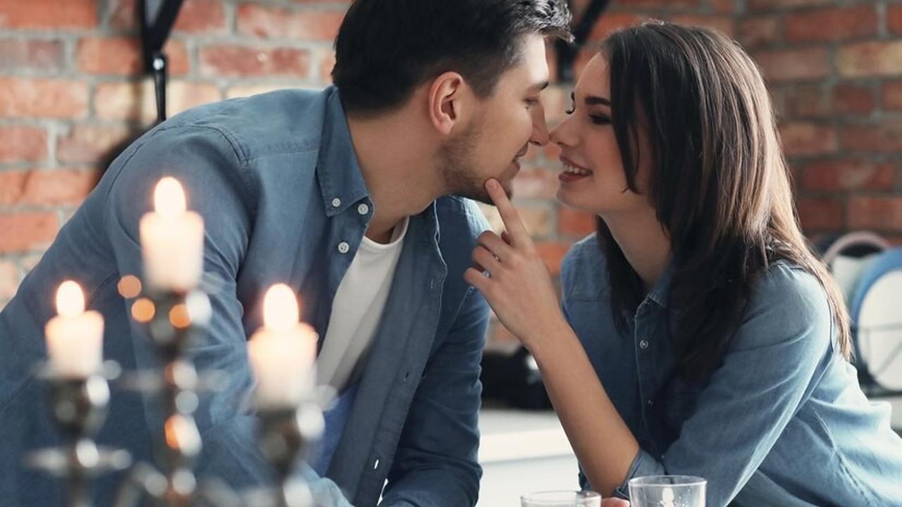 Ilustrasi Pasangan Romantis