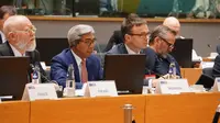 Wakil Menteri Luar Negeri RI, A.M Fachir (depan, tengah) dalam pertemuan antara Menteri Luar Negeri ASEAN - Uni Eropa di Brussels pada 21 Januari 2019 (kredit: Kemlu RI)