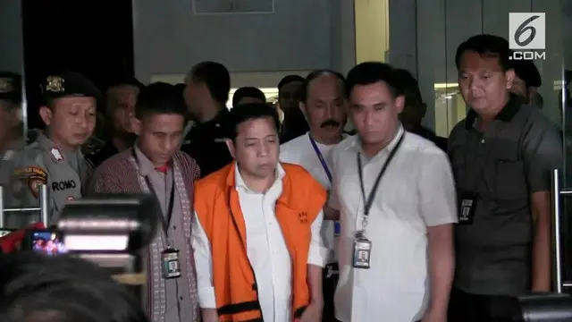 Tersangka korupsi KTP elekteronik Setya Novanto resmi berompi oranye saat dijemput Tim Penyidik KPK ke Gedung Merah Putih.