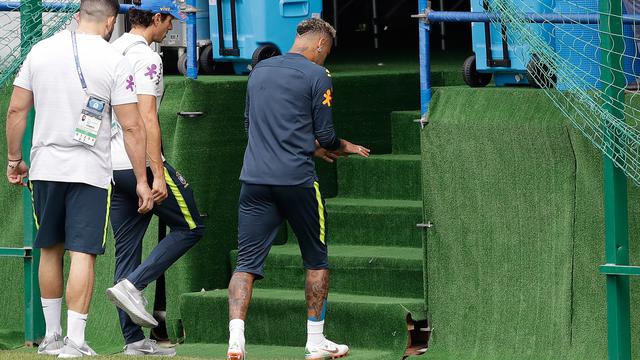 Neymar tinggalkan sesi latihan