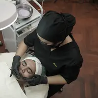 Klinik kecantikan dengan fasilitas lengkap yang bisa jadi destinasi masyarakat urban.