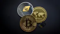 Ilustrasi aset kripto, mata uang kripto, Bitcoin, Ethereum, Ripple. Kredit:  WorldSpectrum via Pixabay