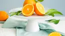 Vitamin C memainkan peran utama dalam produksi pro-kolagen, prekursor tubuh untuk kolagen. Oleh karena itu, mendapatkan cukup vitamin C sangat penting. (FOTO: Unsplash.com/Aliona Gumeniuk).