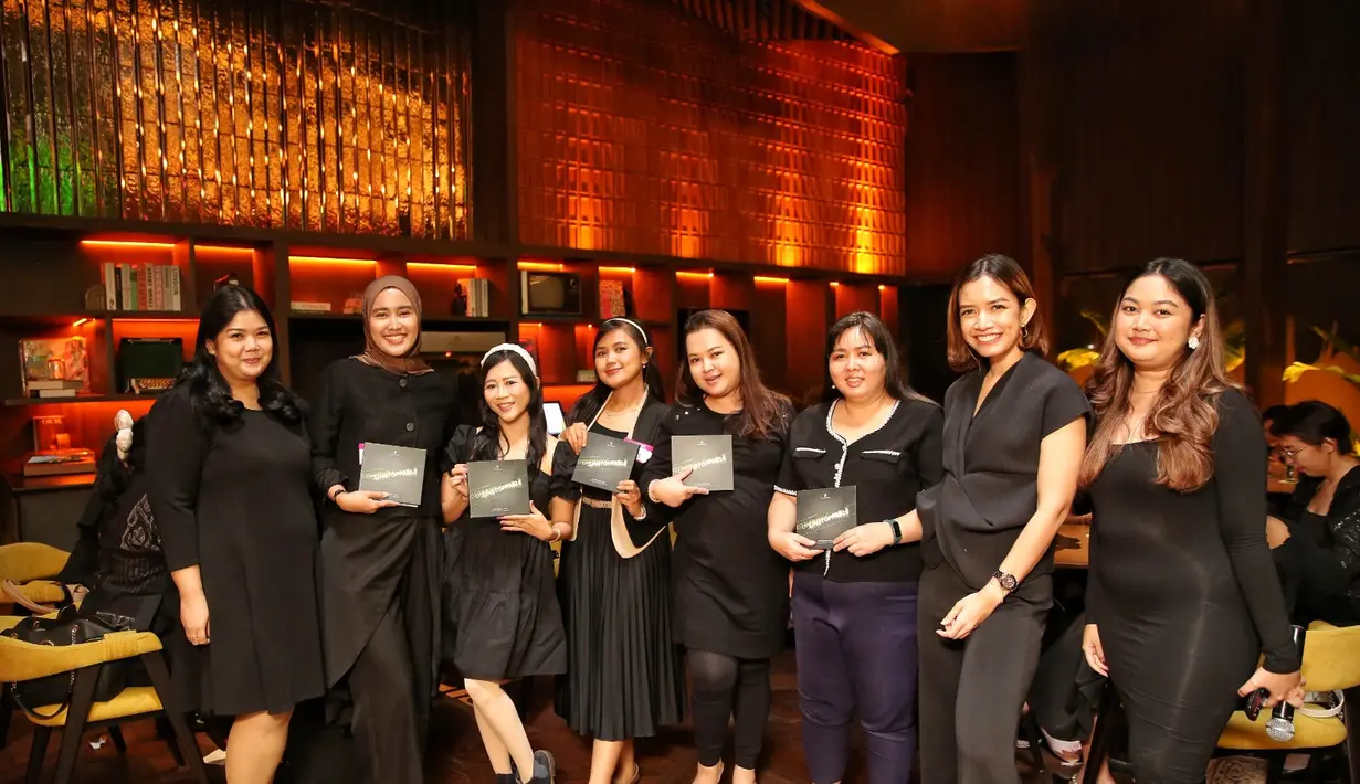 <p>Member FimelaXclusive Batch 1 disambut meriah dalam acara welcoming dinner Jumat, 9 Mei 2025 di BOCA, Mangkuluhur Artotel Suite Jakarta. Copyright Fimela/Adrian Putra</p>