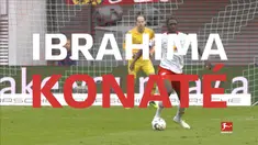Berita video aksi-aksi menawan dari bek anyar Liverpool, Ibrahima Konate, saat masih bermain di Bundesliga.