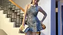 Marshanda juga terlihat begitu statement dengan dress leopard yang dikenakannya.  [Foto: Instagram/ Marshanda]