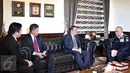 Suasana pertemuan Wakapolri dengan Kepala Public Security Departement (PSD) Kerajaan Jordania guna membahas kerjasama keamanan antara Indonesia dengan Jordania dalam pencegahan terorisme di kedua negara, Jordania, Rabu (18/1). (Liputan6.com)