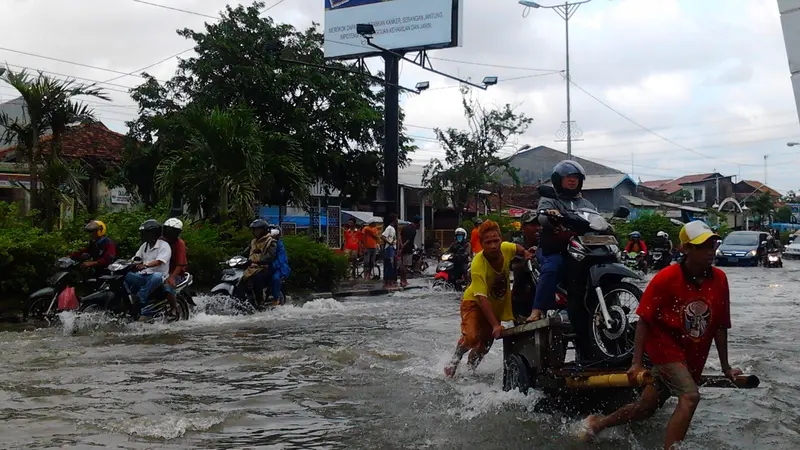 Hadapi Banjir, Pemkot Semarang Belum Bersihkan Selokan