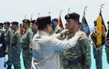 Prabowo Beri Kenaikan Pangkat Istimewa 11 Purnawirawan TNI dari Atas KRI RJW-992, Ada Wamenhan hingga Wamen KKP