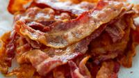 How to cook bacon in an oven. (Photo: Mikey Frost/Unsplash)