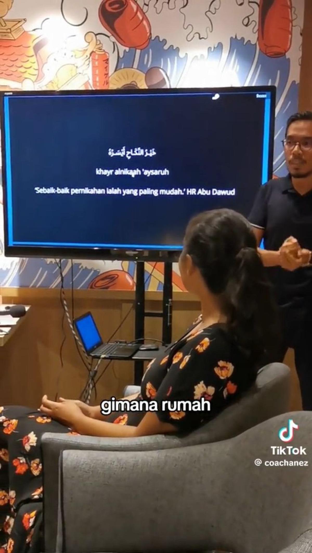 "Bukan di <i>survival </i>lagi pak. Maksudnya kita berdua ini bukan mikir <i>survival </i>lagi. Kalau <i>financial </i>kan mikirnya <i>survival</i>, gimana makan, gimana rumah," ujarnya menjelaskan.