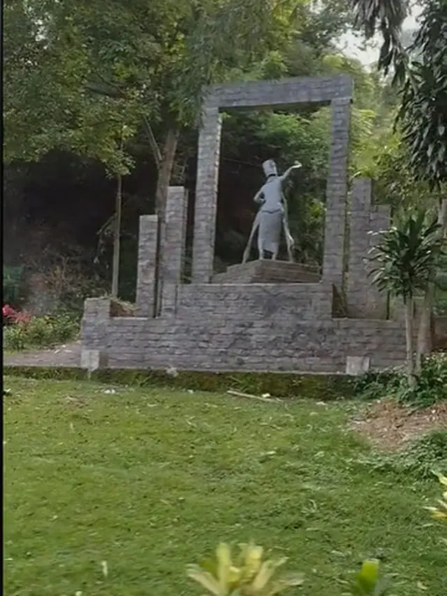 6 Potret Alas Gumitir di Banyuwangi yang Diduga Lokasi Asli Film 'KKN di Desa Penari'