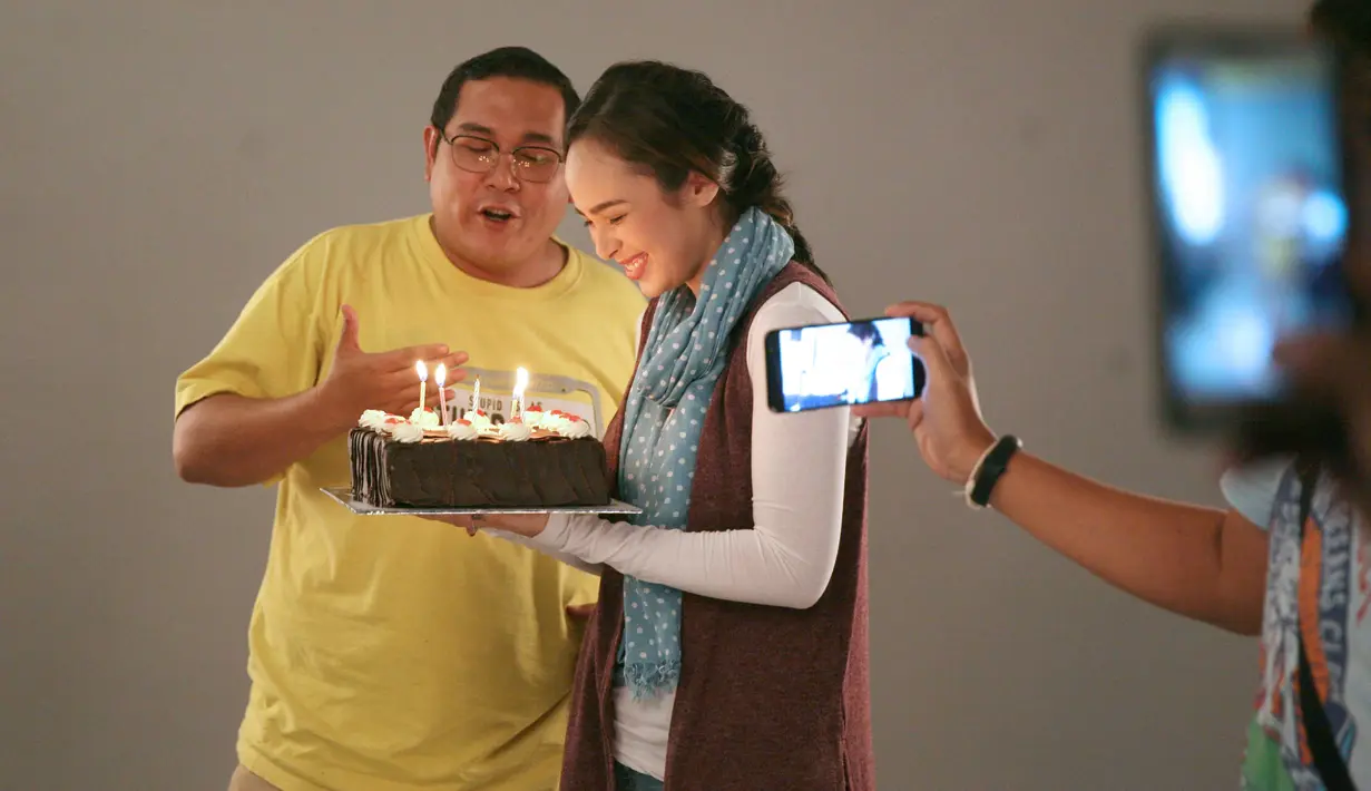 Setelah hubungannya dengan Rubin Danny kandas, ia mengaku sangat menikmati kesendiriannya. Bisa bebas kemanapun mau pergi tanpa ada yang melarang. Termasuk memanjakan dirinya. (Nurwahyunan/Bintang.com)