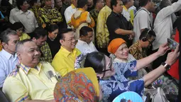 Ketua Umum Partai Golkar versi Munas Ancol, Agung Laksono saat menghadiri keputusan Pengadilan Tata Usaha Negara Jakarta Timur (PTUN) terkait kisruh Partai Golkar, Senin (18/5/2015). (Liputan6.com/JohanTallo)