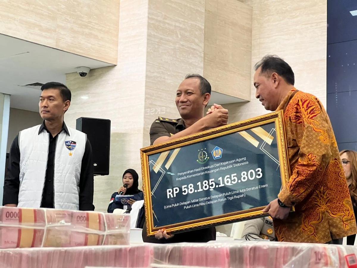 Penampakan Gunungan Uang Rp58 Miliar dari Kasus Judi Online
