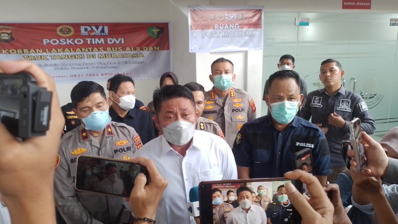 Pemprov Sumsel Tanggung Biaya Penginapan dan Makan Keluarga Korban Kecelakaan Bus ALS Selama Proses Identifikasi