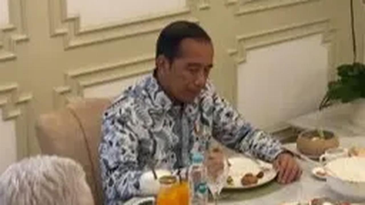 VIDEO: Momen Hangat Penuh Tawa Jokowi 'Pak Lurah' Makan Bareng Tiga Capres