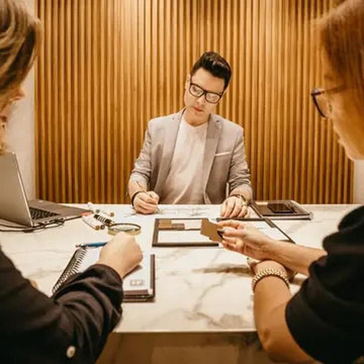 4 Zodiak yang Tak Suka Bekerja di Kantor, Kamu Salah Satunya?