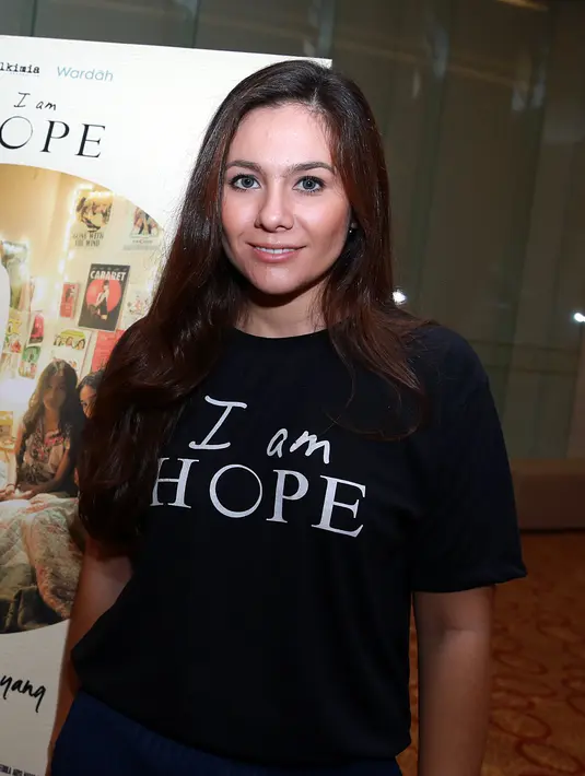 Film yang inspiratif garapan Wulan bersama sang suami ini direncanakan rilis pada Februari 2016 mendatang berdekatan dengan Hari Kanker Sedunia. (Deki Prayoga/Bintang.com)