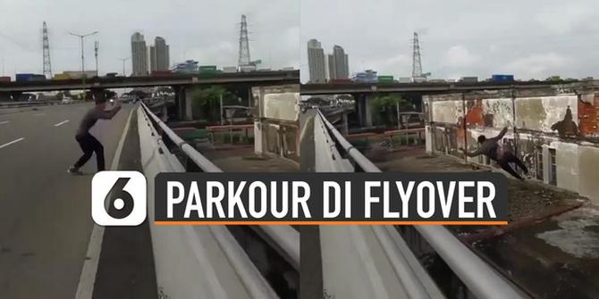 VIDEO: Viral Pria Lakukan Atraksi Parkour di Flyover
