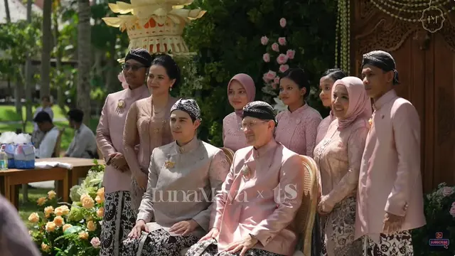 9 Momen Siraman Luna Maya dan Maxime Bouttier,