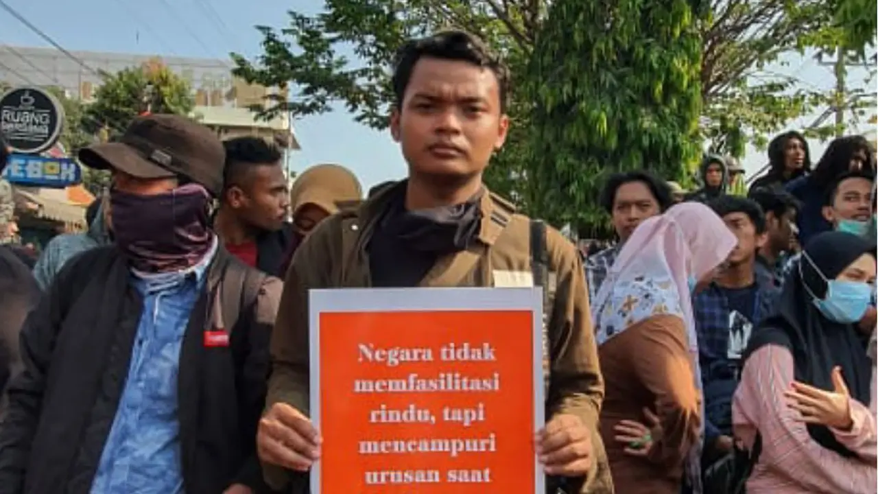 11 Poster Kocak Demo Mahasiswa Tolak RUU KUHP, Lucu tapi Bikin Baper