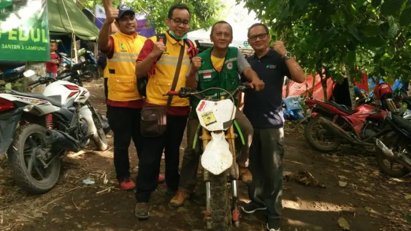 Tembus Daerah Bencana Tsunami dengan Motor Trail (Foto: Ist)