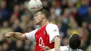 Peringkat 1 maestro sepak bola dalam sejarah Liga Inggris versi Dailymail adalah Dennis Bergkamp yang bermain di Arsenal (1995-2006). (AFP Photo/Odd Andersen)