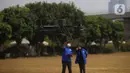 Peserta menerbangkan drone saat lomba drone KASAU CUP KASAU CUP 2020 di Lapangan Wisma Aldiron, Jakarta, Sabtu (12/9/2020). Lomba yang diselengarakan oleh TNI AU World Airsport Federation Federasi Aero Sport Indonesia memperebutkan piala Kasau Cup 2020 dengan lima kategori. (merdeka.com/Imam Buhori)