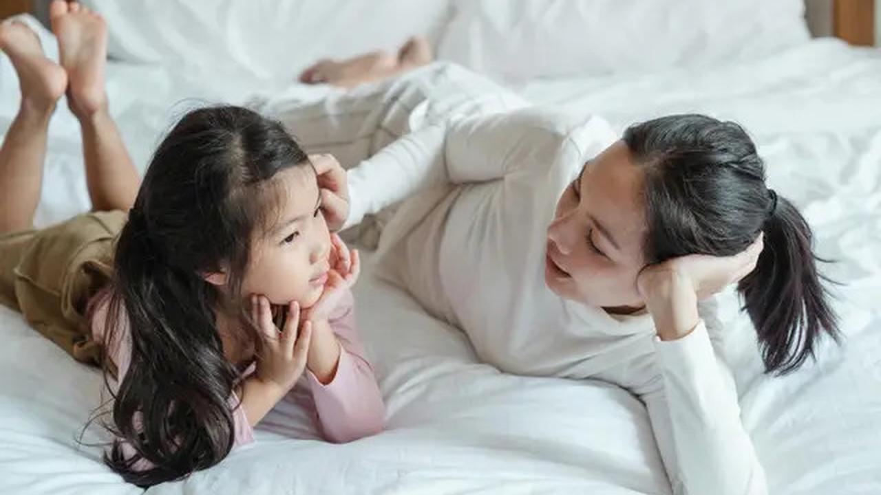 Bukan Kebetulan Semata, Pahami 6 Alasan Mengapa Anak Bisa Rasakan Emosi Ibunya