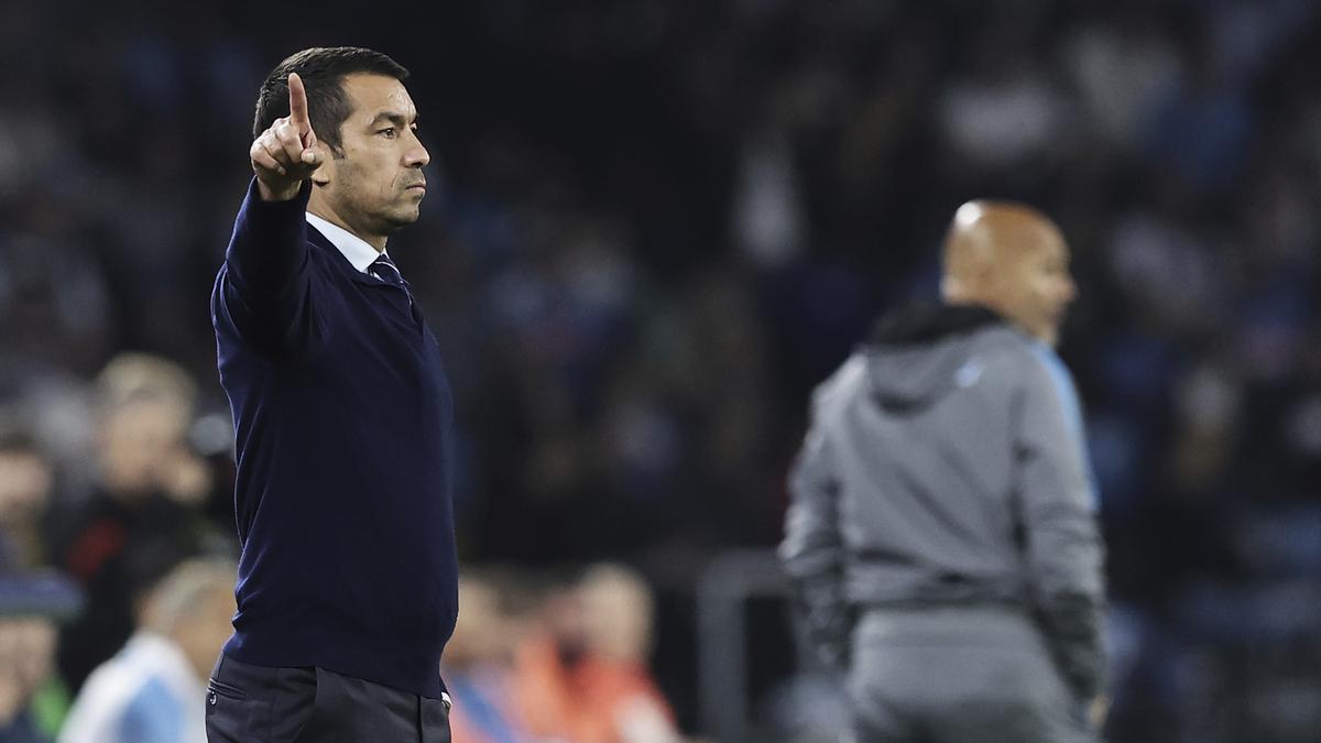 Pelatih PSIM Merespons Kabar Giovanni van Bronckhorst Sebagai Kandidat Pelatih Timnas Indonesia, Pernah Jadi Asistennya Bertahun-tahun