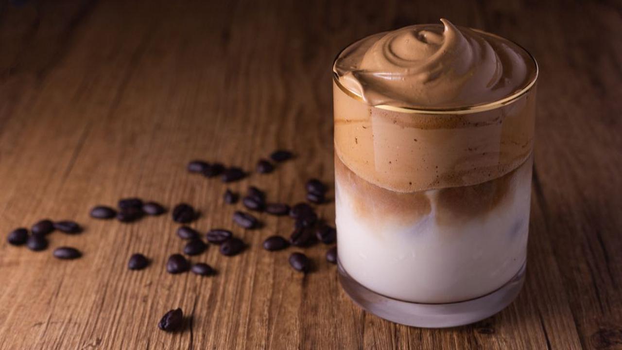 1. Kopi Dalgona<br>