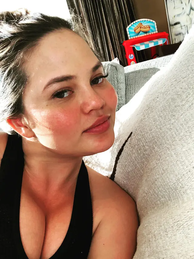 [Bintang] Chrissy Teigen