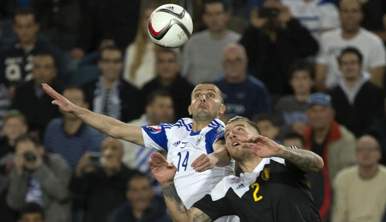 Toby Alderweireld (kanan) (AFP PHOTO/Jack Guez)