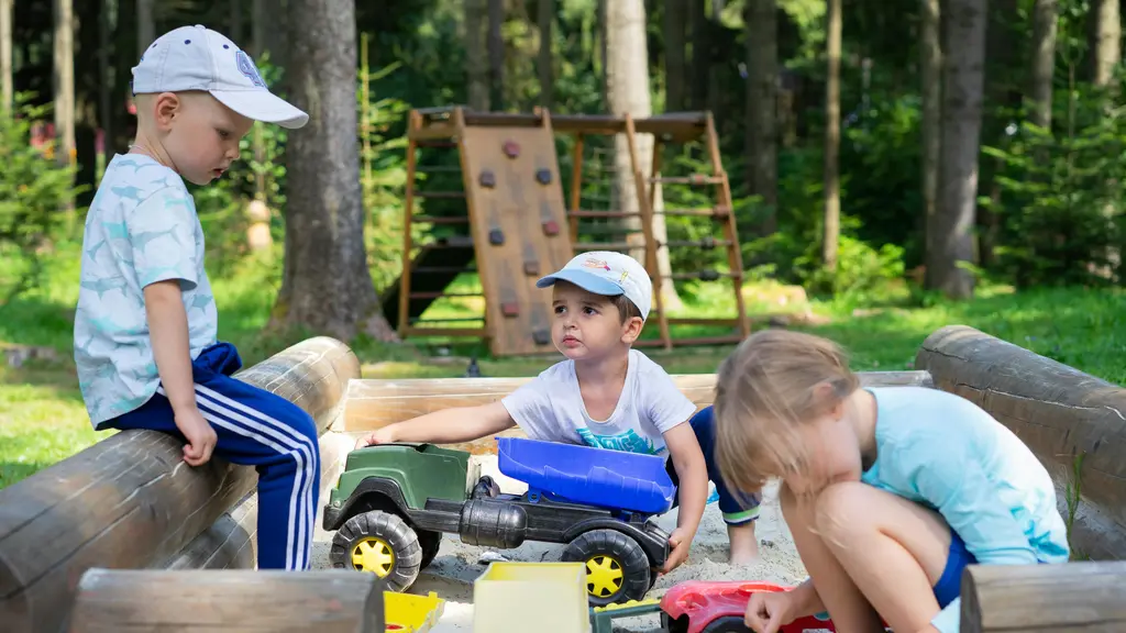 Permainan sensori maksimalkan tumbuh kembang anak.  [Dok/Pexels.com/Atlantic Ambience].