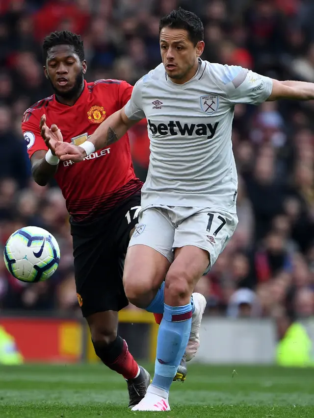 Pogba Dua Gol, MU Bungkam West Ham