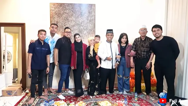 7 Momen Tahlilan 100 Hari Vanessa Angel dan Bibi Ardiansyah, Thariq Setia Temani Fuji