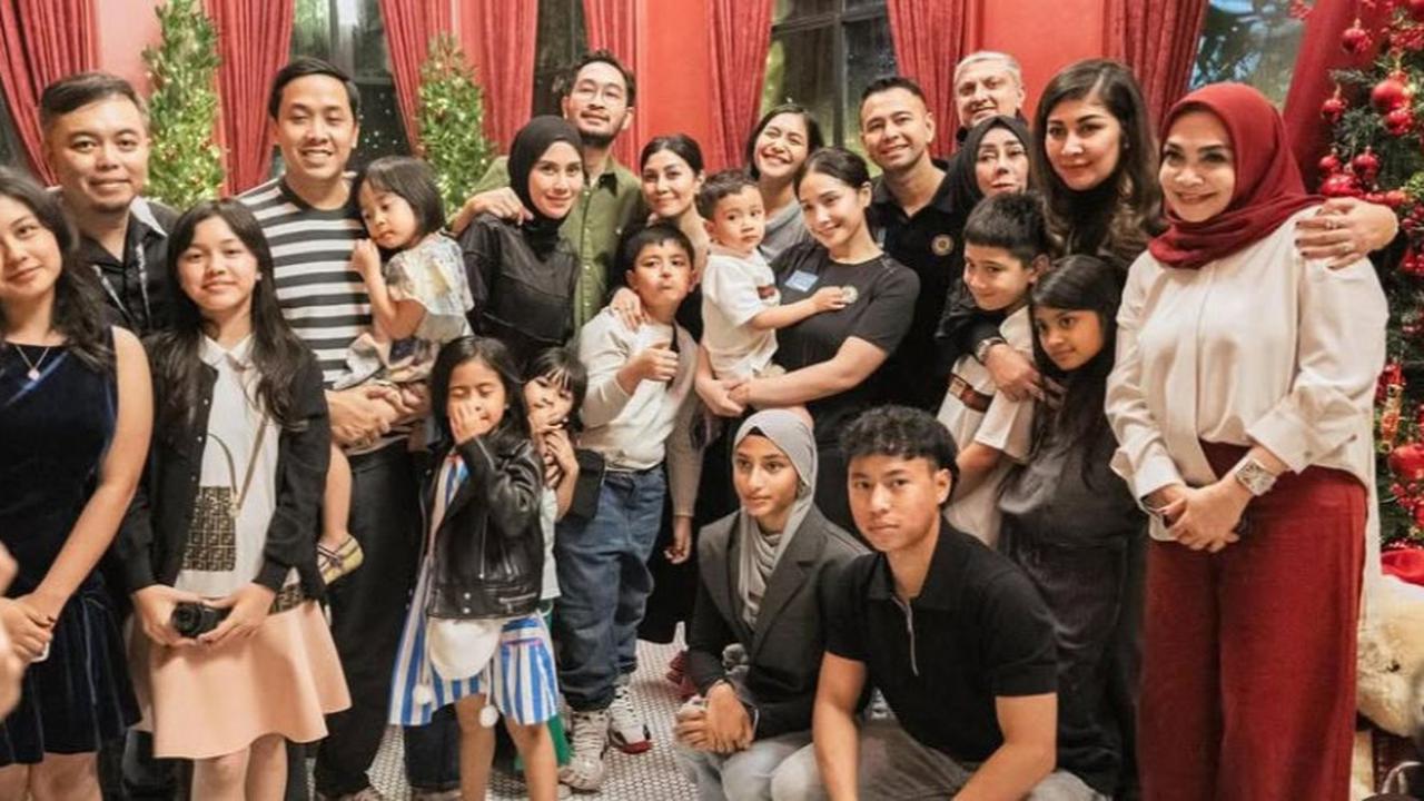 7 Momen Meriah Ulang Tahun Mama Amy, Diwarnai Kejutan Spesial dari Raffi Ahmad dan Keluarga Besar