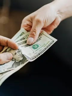 Ilustrasi hutang piutang (Foto:Pexels)