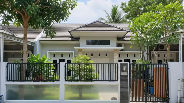 9 Model Pagar Rumah Kecil Terlihat Luas, Bikin Hunian Tampak Modern
