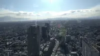 Pemandangan Tokyo yang terlihat dari Shibuya Sky. (Liputan6.com/Dini Nurilah)